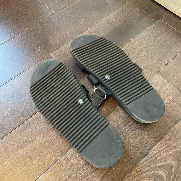 Mayven Black Leather Sandal, size 7 - Picture 3 of 4